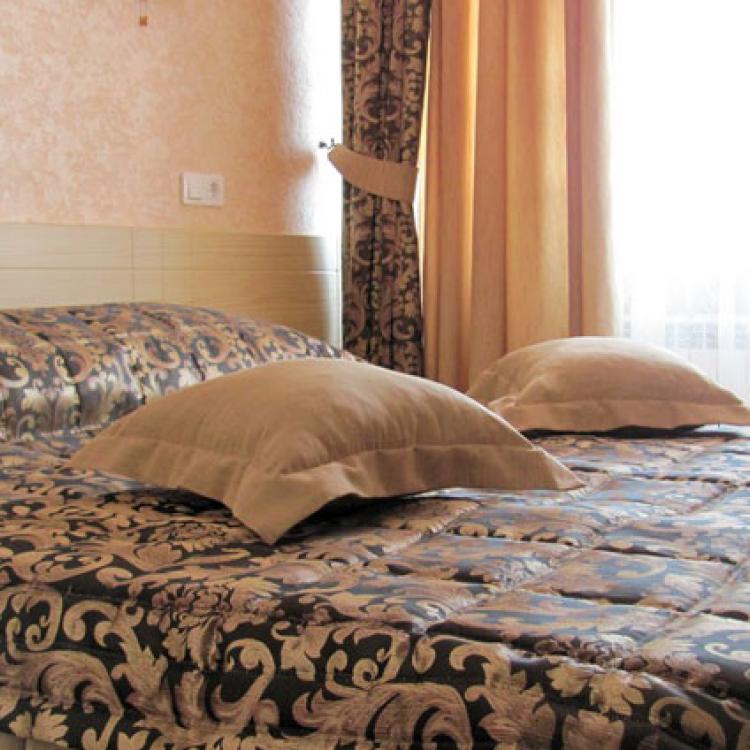 Спальня 2 местного 2 комнатного Люкса-коттеджа, Корпус 8 санатория Металлург в Ессентуках